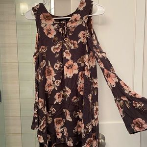 Flowy Floral Off-the-Shoulder Sleeved Dress